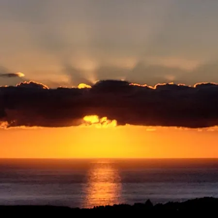 Calm Seaview Nest On The Hillside Peyia 公寓