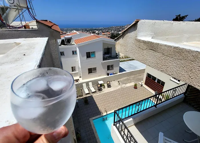 Calm Seaview Nest On The Hillside