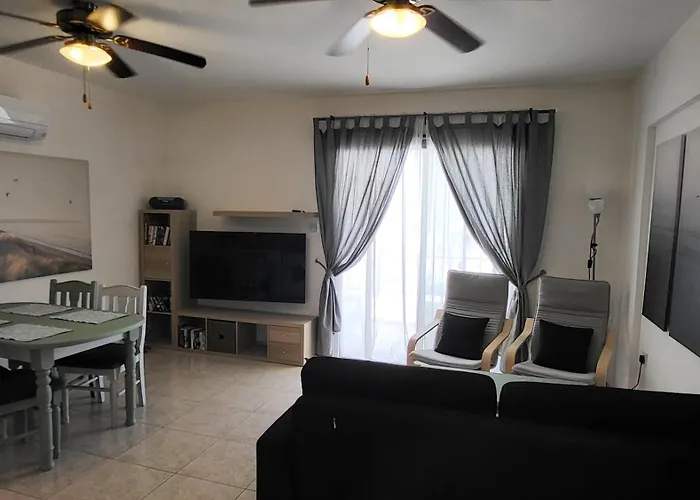 Calm Seaview Nest On The Hillside Lägenhet